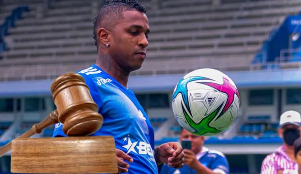 Miller Bolaños entabló una denuncia a Emelec, otro jugador que pasó por el club también haría lo mismo.