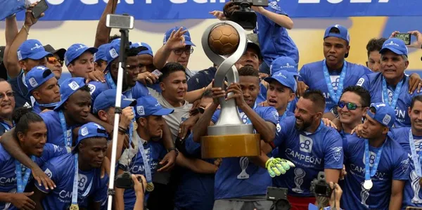 Mira el ex campeón con Emelec que hoy tiene su negocio de comida