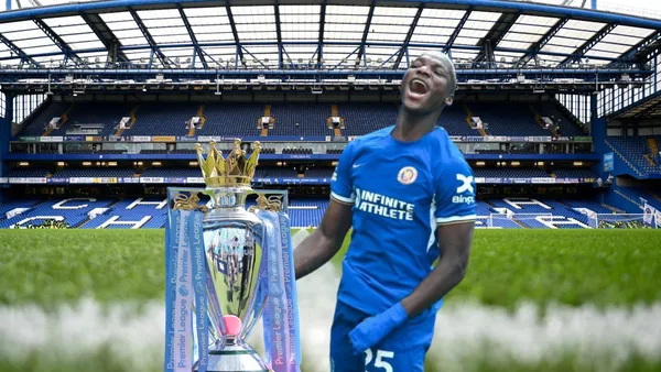 Moisés Caicedo celebrando, trofeo Premier League. Foto tomada de: Chelsea/ESPN
