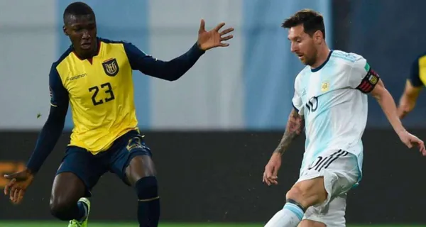 Moisés Caicedo dejó en el piso a Lionel Messi