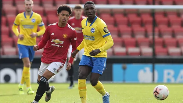 Moisés Caicedo fue convocado para el partido del Brighton frente al Manchester United por la Premier League