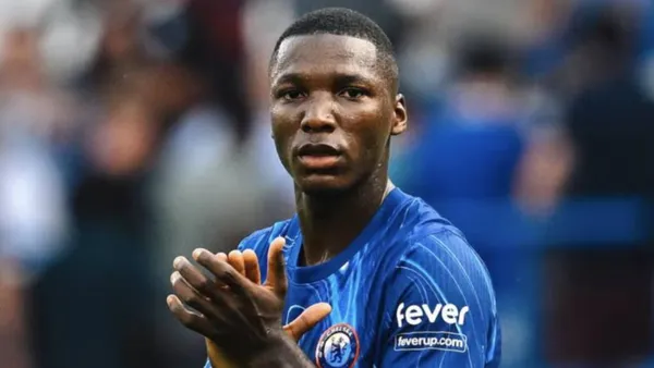 Moisés Caicedo jugador ecuatoriano