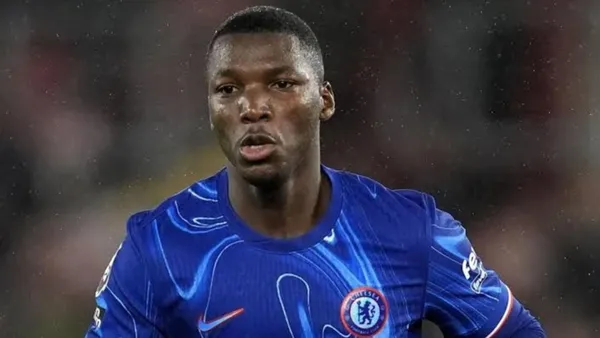 Moisés Caicedo jugador ecuatoriano