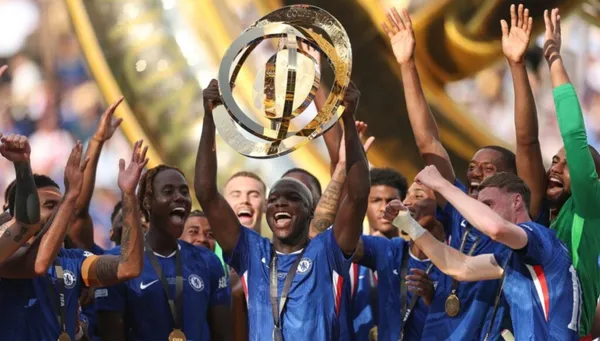 Moisés Caicedo jugador ecuatoriano