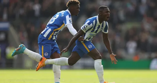 Moisés Caicedo la volvió a romper en Brighton y mira el premio que le dieron, apareció en las pantallas del estadio