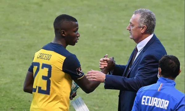 Moisés Caicedo no podría ser considerado por Gustavo Alfaro