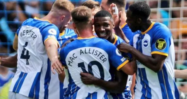 Moisés Caicedo quiso irse del Brighton pero sus compañeros le brindaron sus respaldo