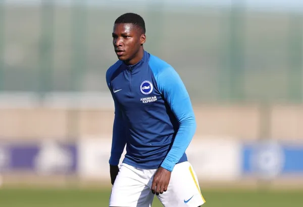 Moisés Caicedo tendrá que adaptarse a la nueva vida en Inglaterra.