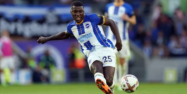 Moisés Caicedo no volvió en el segundo tiempo al partido con el Brighton