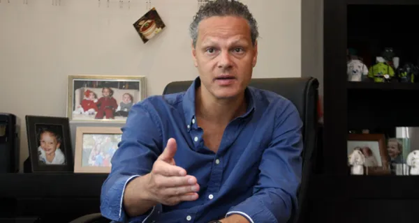 Mostraron como salió Esteban Paz del estadio, luego de la derrota de Liga de Quito ante Barcelona SC de local