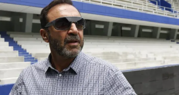 Nassib Neme llegó junto a su cuerpo directivo para presentar sus argumentos y que el COE Nacional les levante el castigo de no permitir el ingreso de los hinchas al Capwell. Pero en las instalaciones no cumplió con las normas