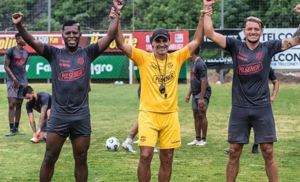 No da pie con bola pero aún así Bustos insiste en ponerlo como titular