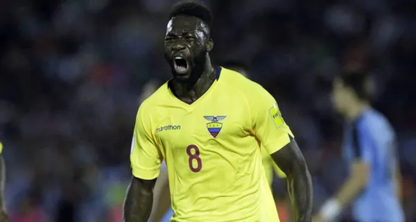 No todo es color de rosa para Felipe Caicedo en su nuevo equipo, Genoa, pues tiene un pie fuera con otros jugadores. Esto luego que renunció a la Selección Ecuatoriana y no piensa volver