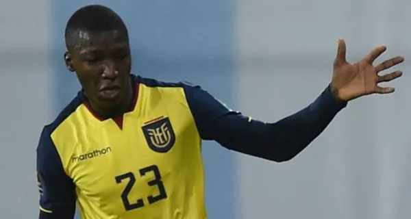 No fue el mejor partido para Moisés Caicedo y estuvo entre los puntos más bajos en la selección ecuatoriana