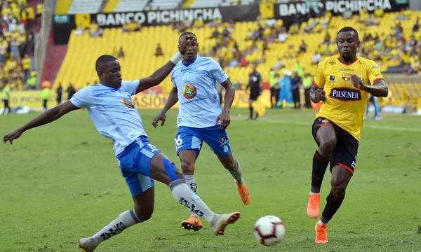 "No sé por qué anunciaron el fichaje de Moisés a Barcelona SC" dijo su agente