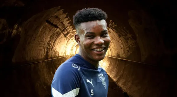 Óscar Zambrano con el buzo de Liga de Quito: FOTO: ABC