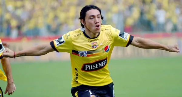 Pablo Lugüercio fue uno de los jugadores que llegó con mucha expectativa a Barcelona SC pero le quedó grande la camiseta. Hoy tiene un nuevo trabajo y mira lo que hace