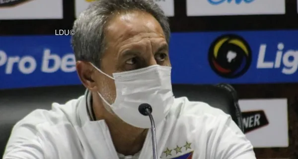 Pablo Marini compareció ante los medios de prensa. Su falta de autocrítica, siendo cortante ante las preguntas que le incomodan es una constante y esta vez no fue la excepción