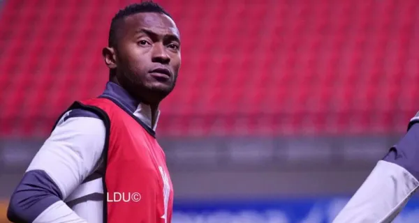 Pablo Repetto decidió no poner a Pedro Pablo Perlaza, en el cotejo ante Vélez por Copa Libertadores y ahora que se viene el cotejo ante Aucas se revela la situación del lateral