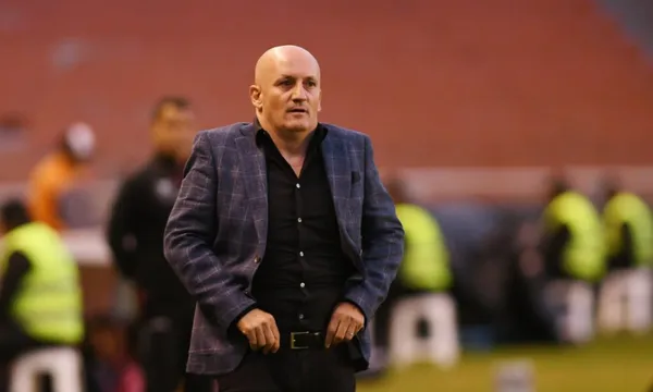 Pablo Repetto le encontró una justificación al sistema defensivo de su equipo