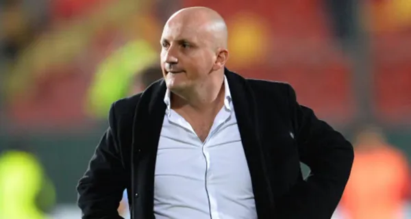 Pablo Repetto, tal parece, ha visto insostenible su estancia en Liga de Quito y los primeros informes mencionaron que se ha despidió de los jugadores en el camerino