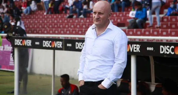 Pablo Repetto tiene un pie y medio fuera de Liga de Quito y están esperando a llegar a un acuerdo económico, que sería el último paso