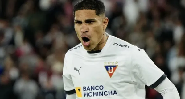 Paolo Guerrero marcó el primer gol para Liga de Quito