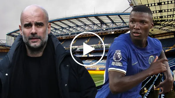 Pep Guardiola con Moisés Caicedo en Stamford Bridge (Foto tomada de: Wikipedia/Extra/Vanitatis)