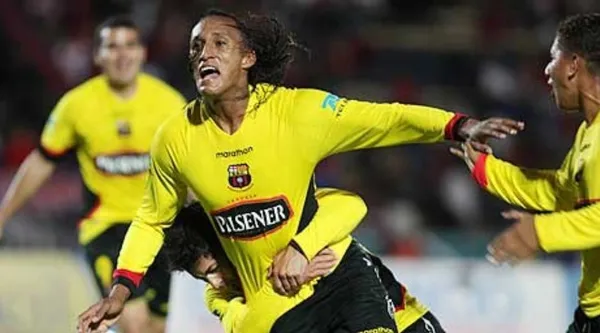 Perlaza ahora gana más que cuando era jugador