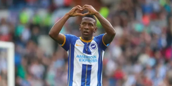 Pervis Estupiñán recibió un reconocimiento del Brighton, mira lo que hicieron