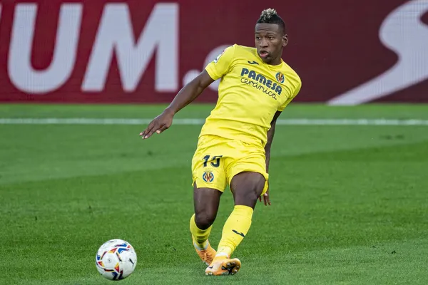 Pervis Estupiñán regreso al rol principal en la plantilla del"Submarino Amarillo"