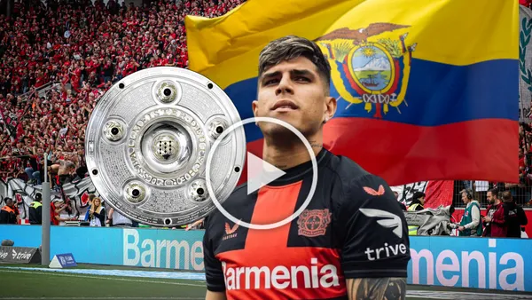 Piero Hincapié, bandera Ecuador, trofeo Bundesliga. Foto tomada de: Bundesliga/Bayer Leverkusen