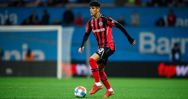 Piero Hincapié jugó con el Bayer Leverkusen luego de disputar 180 minutos con la selección ¿Cuántos minutos lleva jugados hasta ahora?