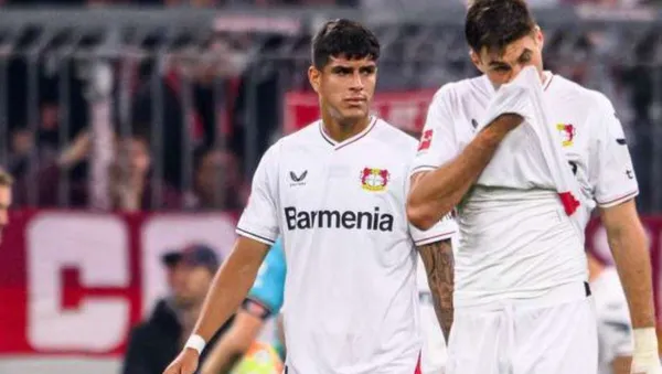 Piero Hincapié saltó en el segundo tiempo en la derrota del Bayer Leverkusen ante el Bayern Munich