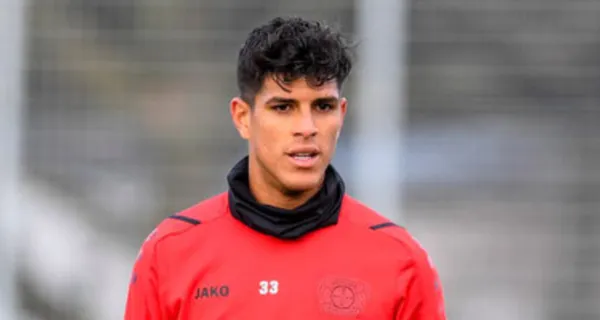 Piero Hincapié sorprendió a todos en redes porque no estaba en Alemania con el Bayer Leverkusen ¿Qué hacía?