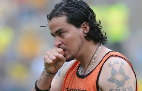 Por eso reaccionó y se fue a los golpes