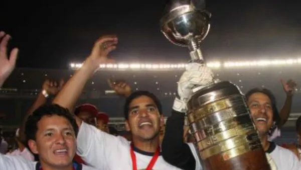 Renán Calle campeón de la Copa Libertadores 2008 / Foto tomada de: API