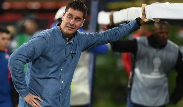 Rescalvo dejó a IDV por una mejor oferta de Emelec pero los Rayados se coronaron campeones de Sudamericana