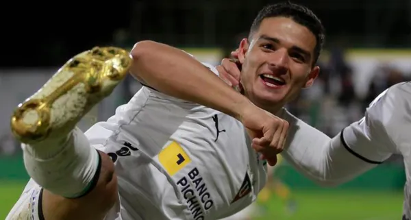 Revelan que no son 1.2 millones de dólares por el pase de Alexander Alvarado como se venía hablando y los albos pretenden comprarlo