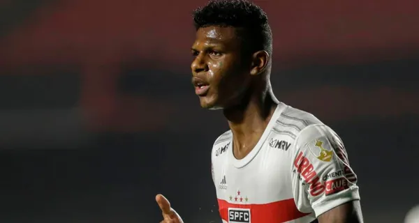 Robert Arboleda se quedará en Sao Paulo pese a que tuvo opciones de jugar por Flamengo. Mira el salario que tendrá ahora como uno de sus referentes en defensa