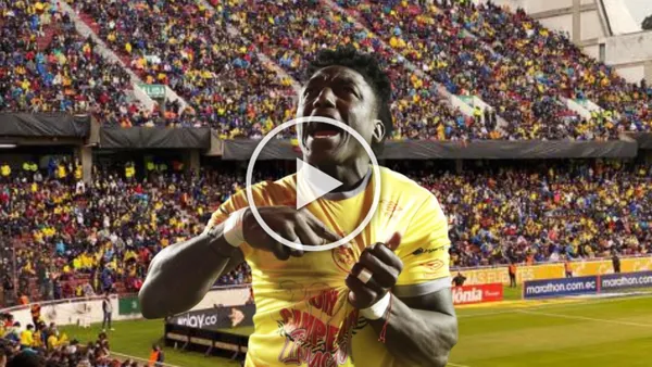 Roberto Ordóñez gritando. Foto tomada de: Diario Extra