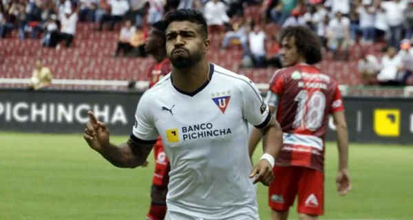 Rodrigo Aguirre no ha logrado consolidarse en el fútbol mexicano, con Necaxa, y entre las opciones que ha sonado es de Emelec donde está su ex compañero Sebastián Rodríguez