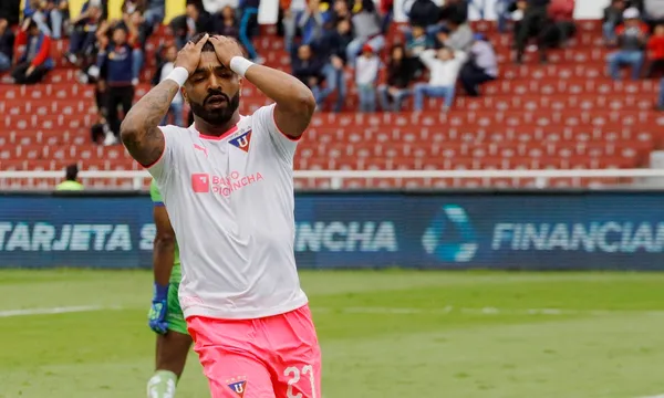 Rodrigo Aguirre salió lesionado en el cotejo ante Delfín SC y estaría fuera hasta febrero