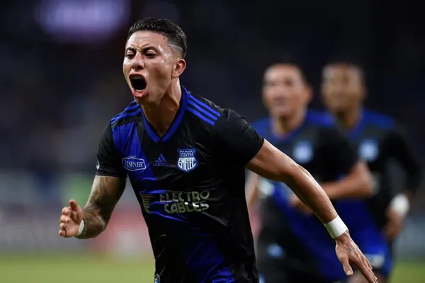 Sale a la luz la camiseta que ocupará Emelec la próxima temporada