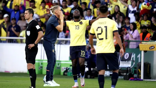 Sebastián Beccacece y Enner Valencia / Foto: API