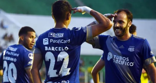 Sebastián Rodríguez se ha mostrado comprometido con el proceso de Emelec y días atrás estuvo mirando el Clásico del Astillero en las Reservas
