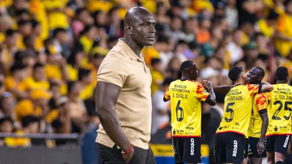 Segundo Castillo y jugadores de Barcelona SC / Foto de: El Futbolero Ecuador