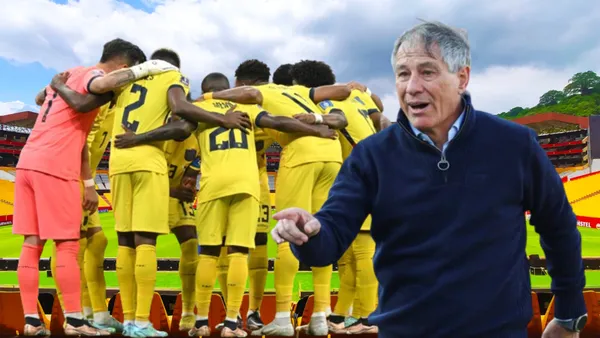 Selección Ecuatoriana y Ariel Holan en el Estadio Monumental (Foto tomada de: Barcelona SC/Independiente/EFE)