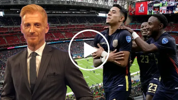 Selección Ecuatoriana y Martín Liberman (Foto tomada de: Wikipedia/Martín Liberman/La Tri)