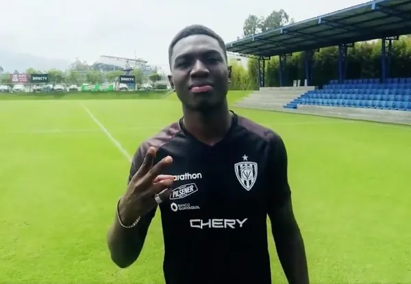 Stiven Plaza atraviesa un complicado momento en Independiente del Valle